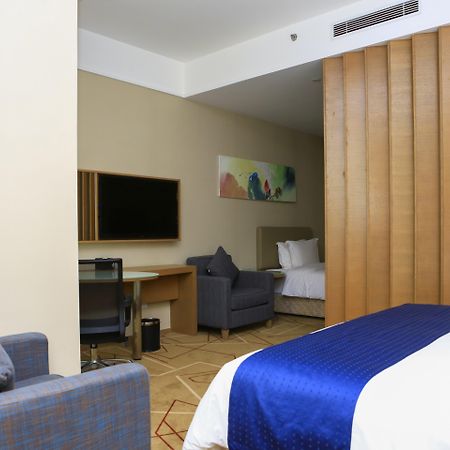 Holiday Inn Express Chengdu West Gate By Ihg Экстерьер фото