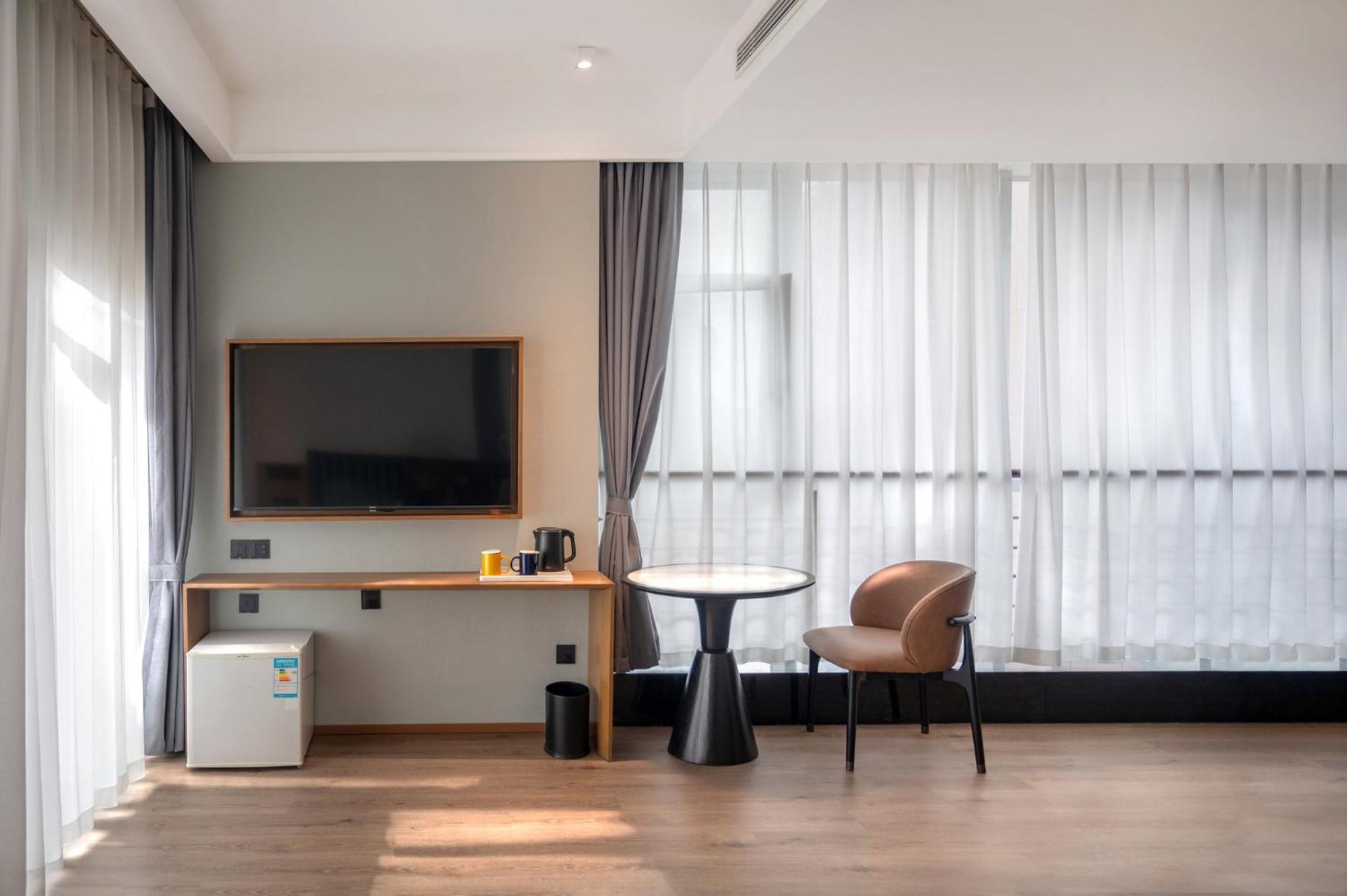Holiday Inn Express Chengdu West Gate By Ihg Экстерьер фото