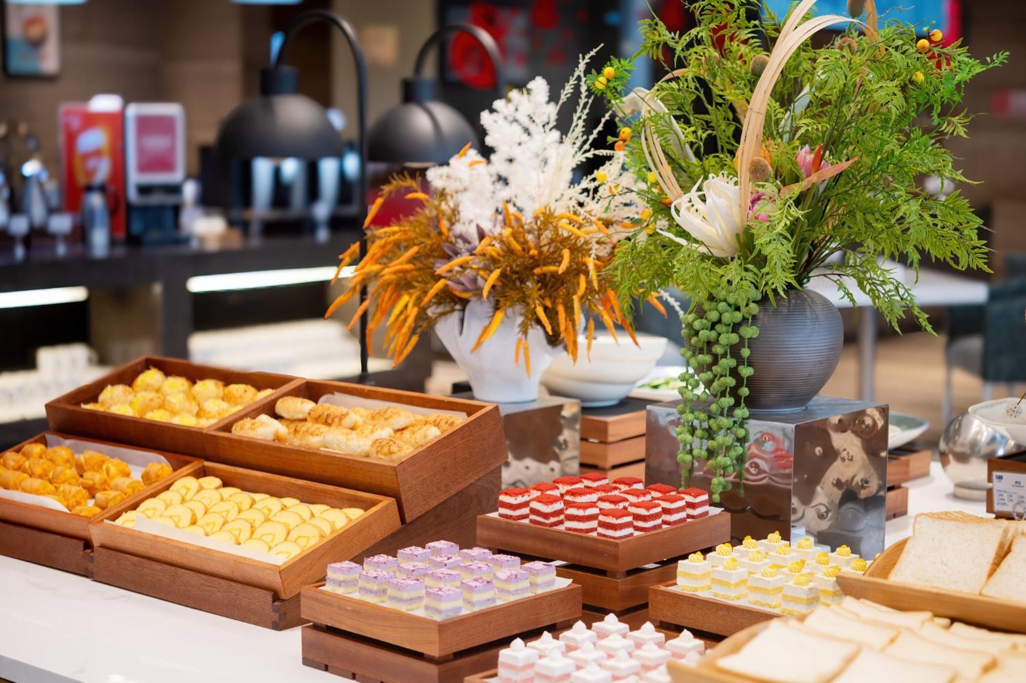 Holiday Inn Express Chengdu West Gate By Ihg Экстерьер фото